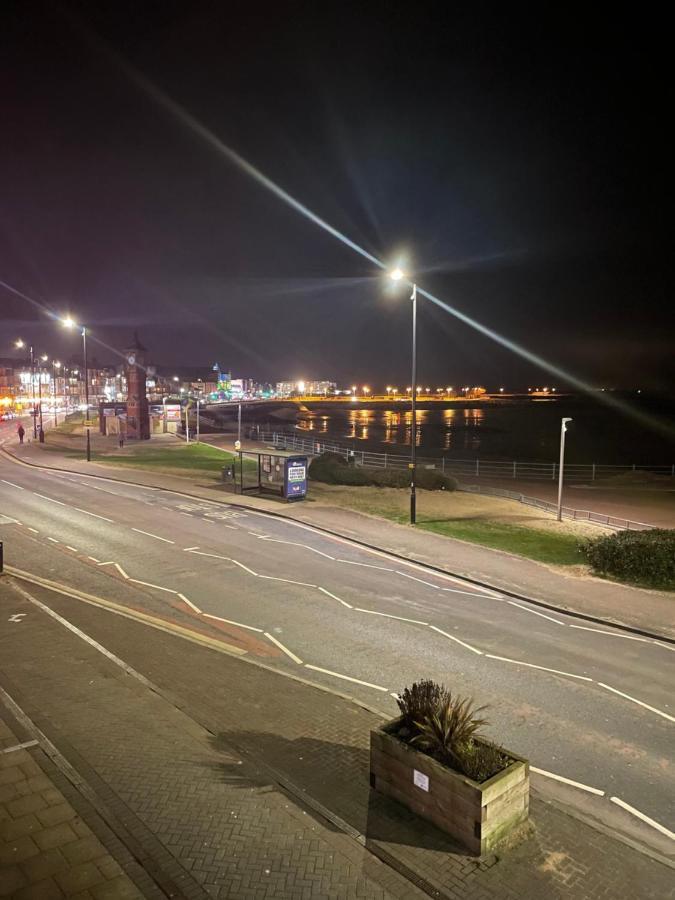 The Croston Balcony Apartment- Located On The Central Promenade, Beach Front And Sea Views Morecambe Exterior photo